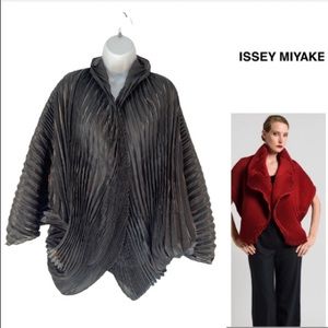 ISSEY MIYAKE PLEATED SHIRT JACKET CARDIGAN BLACK PLEATS JACKET COAT BLAZER TOP